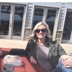 Meet your Posher, Kelsi